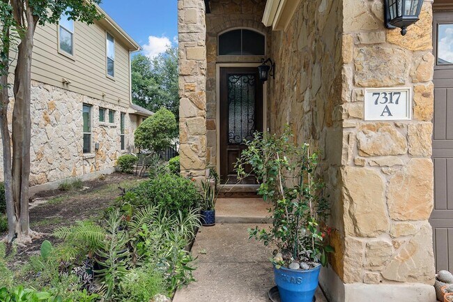 Building Photo - 7317A Colina Vista Loop