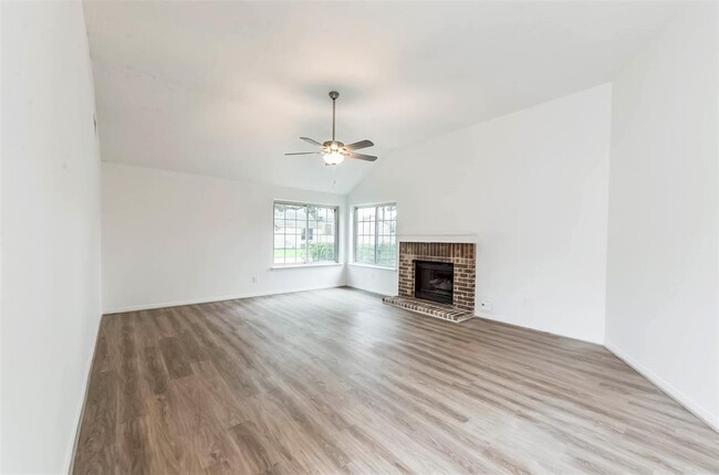 Building Photo - 3039 Ashford Park Dr