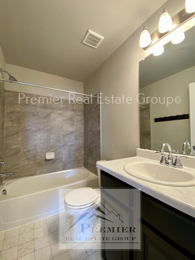 Building Photo - 6423 Weiser Dr