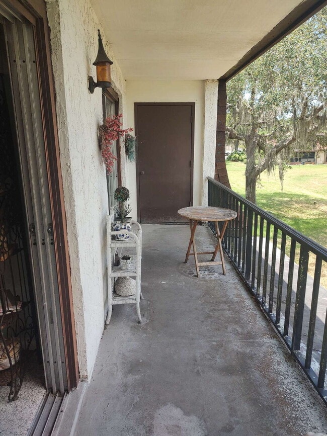 Building Photo - "Charming 1-Bedroom Condo in a 55+ Community."