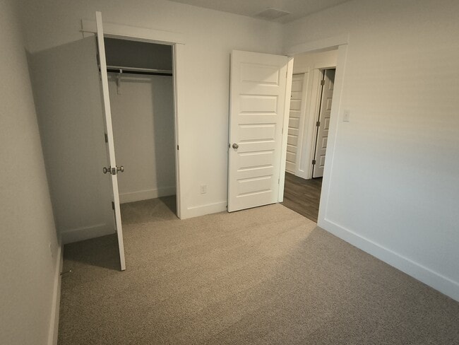 Building Photo - 1110 S College Ave