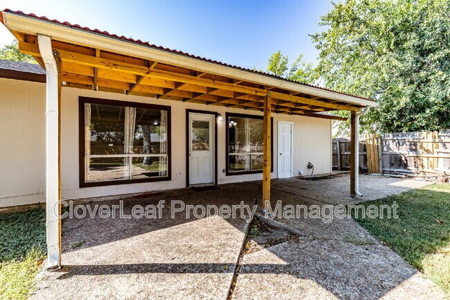 Building Photo - 9423 Cliff Way St