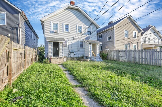 Building Photo - 2545-2547 Sullivant Ave