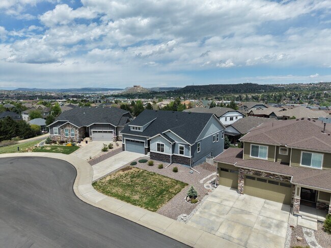 Building Photo - 1135 Bonnyton Pl