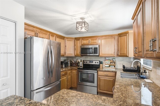 Building Photo - 2293 NW 170th Ave