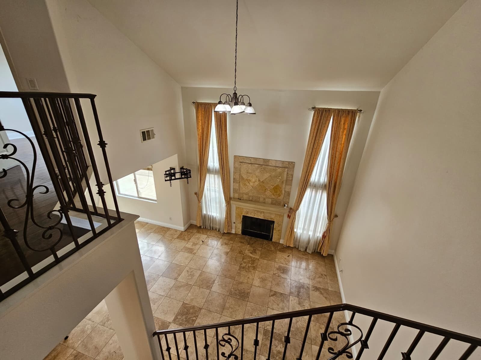 Building Photo - 774 Ada St