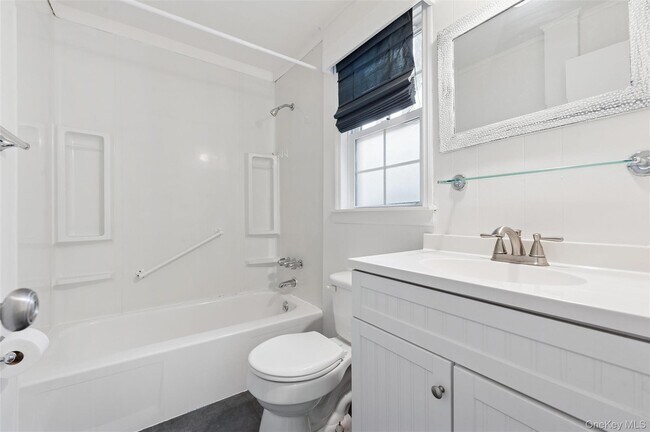 Building Photo - 4 East End Ave