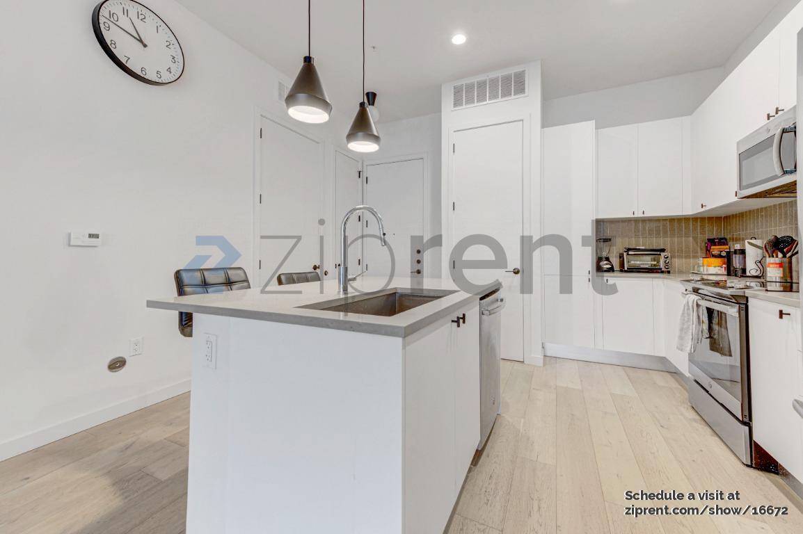 Building Photo - 800 Embassy Dr