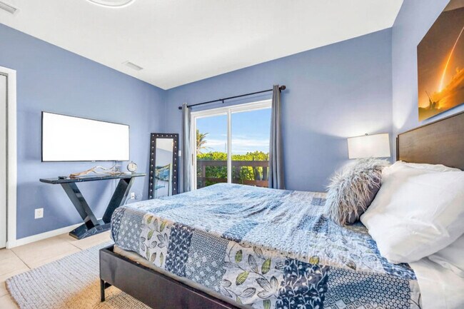 Building Photo - 2775 Jimmy Buffett Mem Hwy