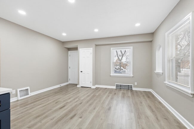 Building Photo - 4109 N 40th St