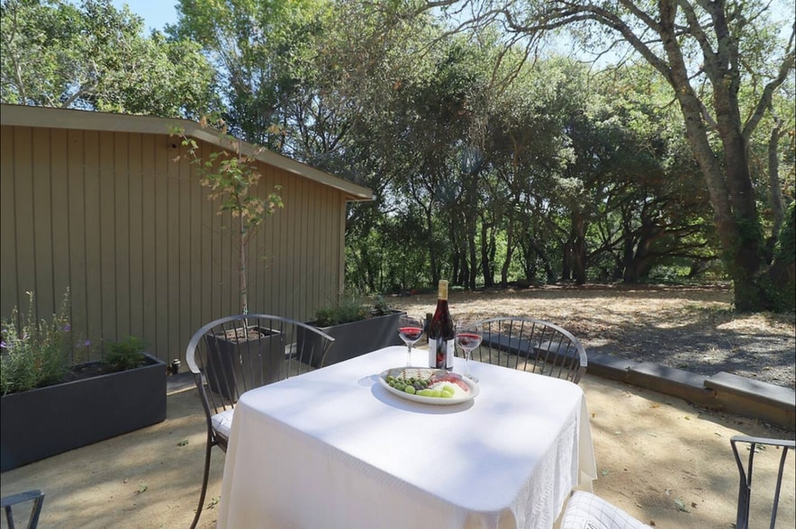 Building Photo - 1596 Ronne Dr