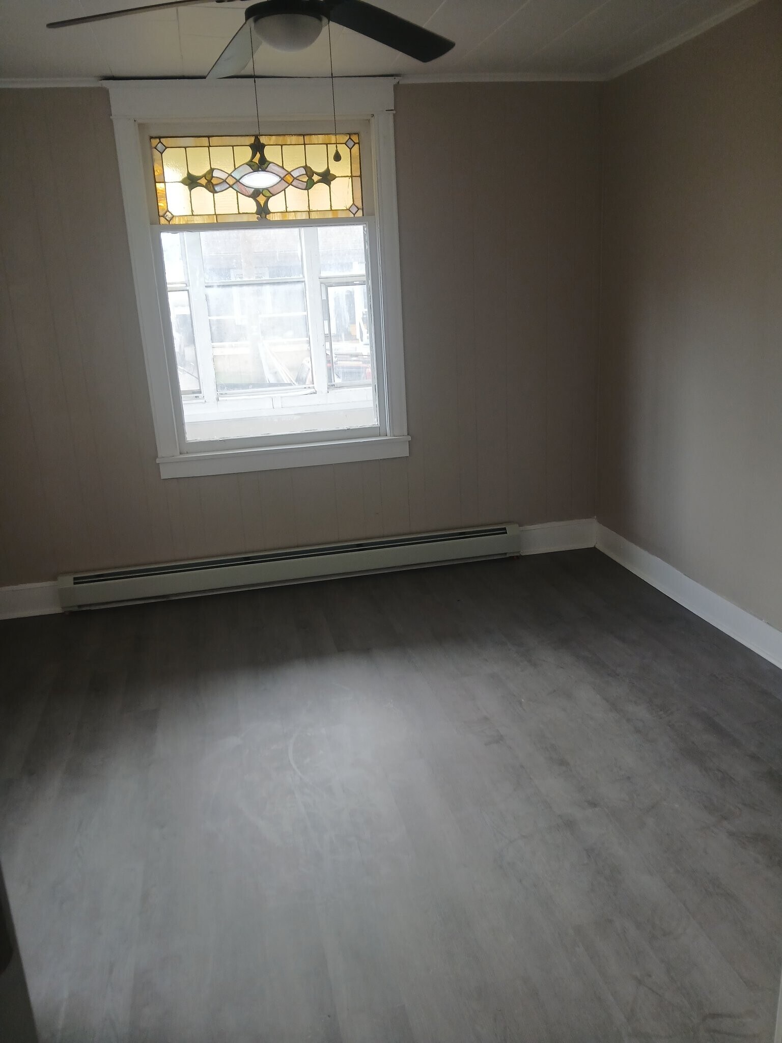 Building Photo - 27-29-29 Tracy St