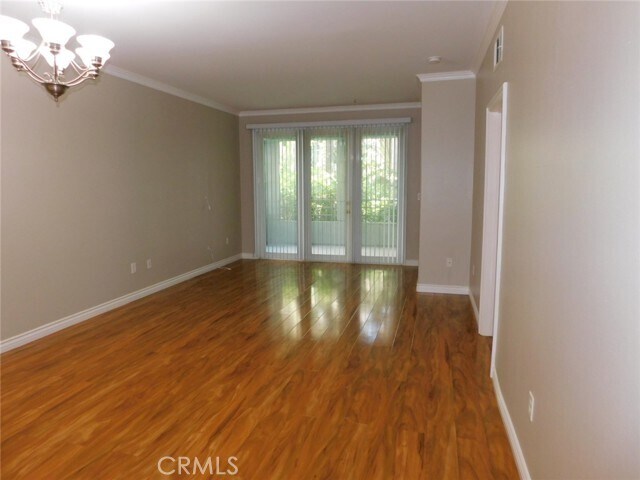 Building Photo - 2253 Martin