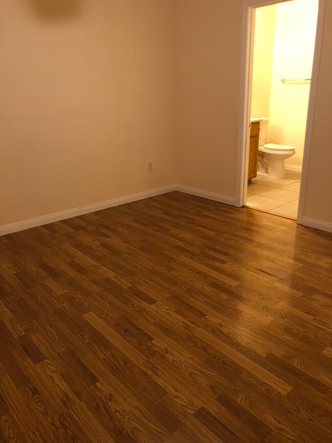 Building Photo - 7241 Victoria Oak Ct