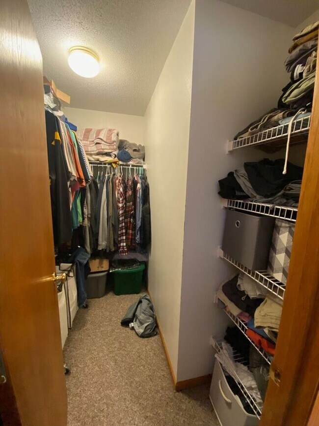 Building Photo - $2,250 | 4 Bedroom, 3.5 Bathroom Duplex | ...