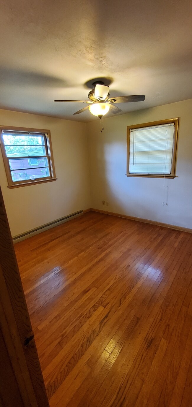 Building Photo - 1163 Higgins Ave