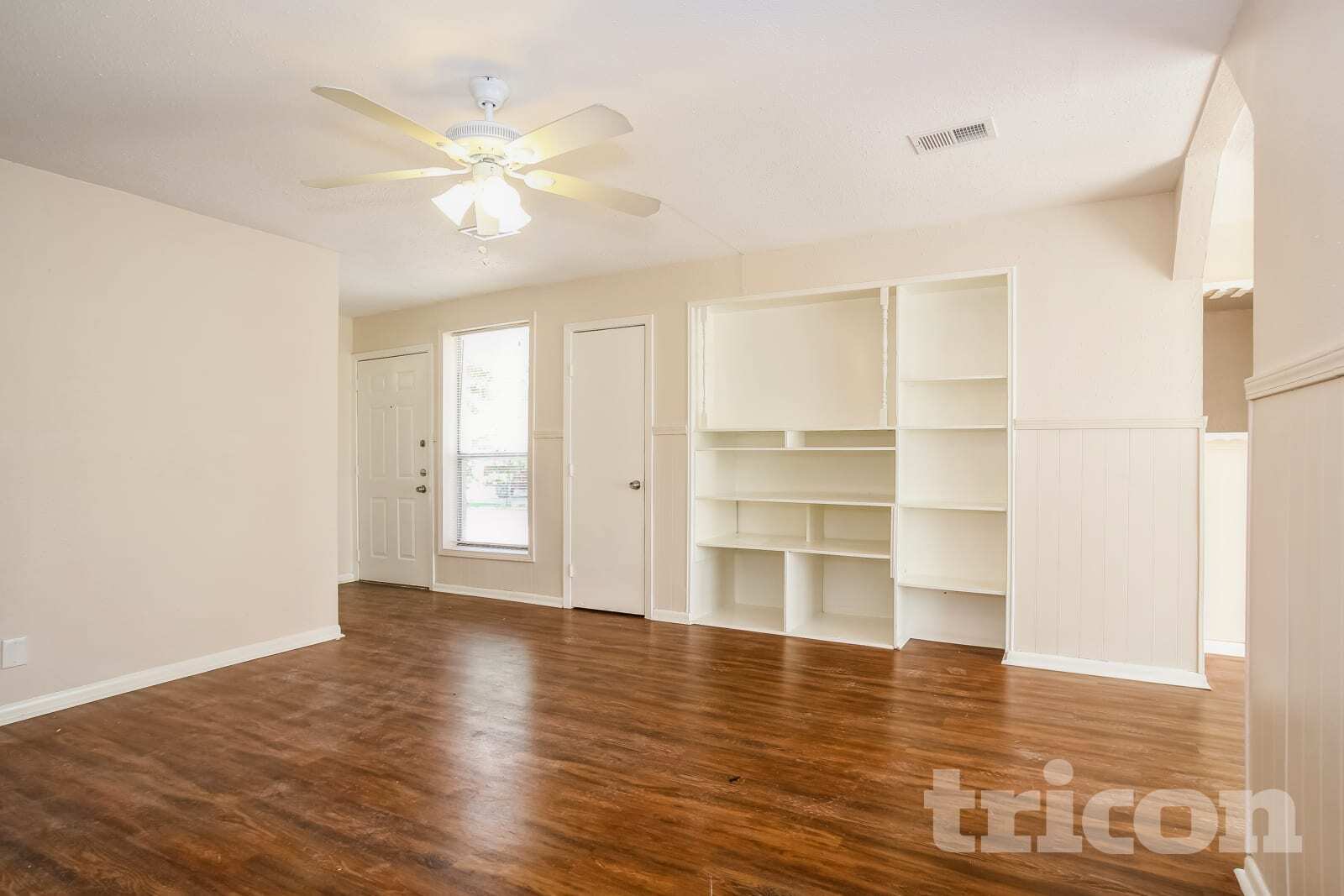 Building Photo - 15811 Kenbriar Dr