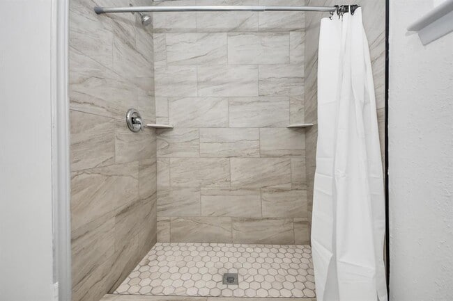 Building Photo - 23702 Wintergate Dr