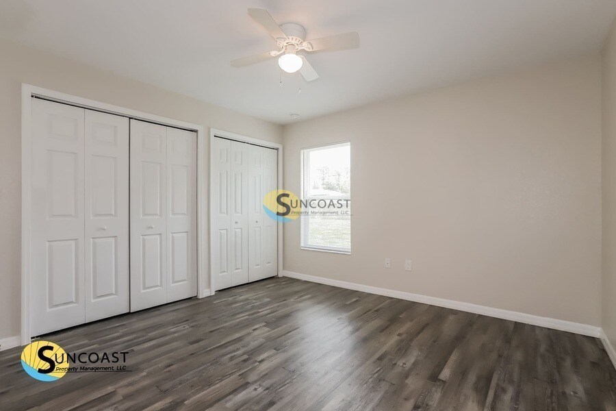 Building Photo - 9341 N Mendoza Way