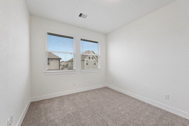 Building Photo - 21118 Medina River Dr