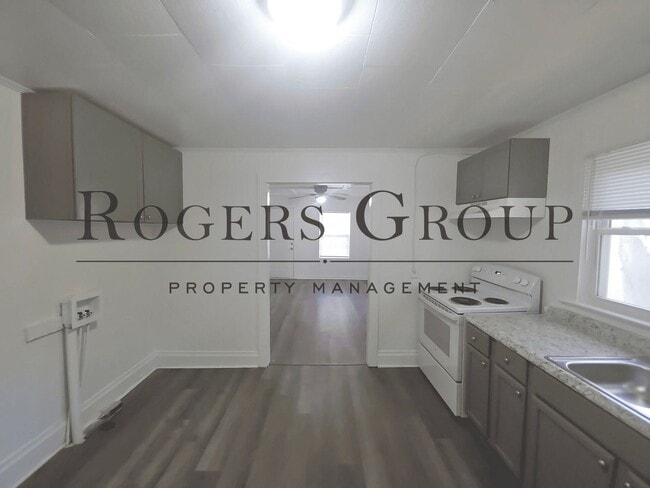 Building Photo - 746 Southerland St