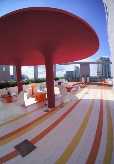 Building Photo - 31 SE 6th St