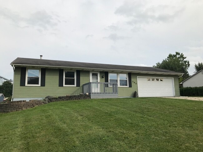Primary Photo - 302 Windsor Dr