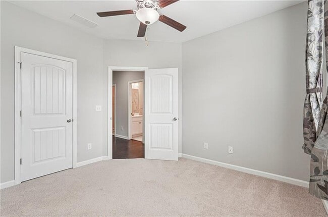 Building Photo - 741 Topsail Ln