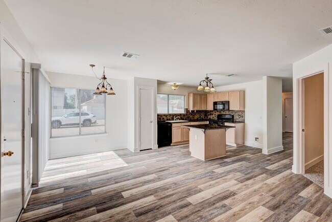 Building Photo - 9622 Farrell Dr