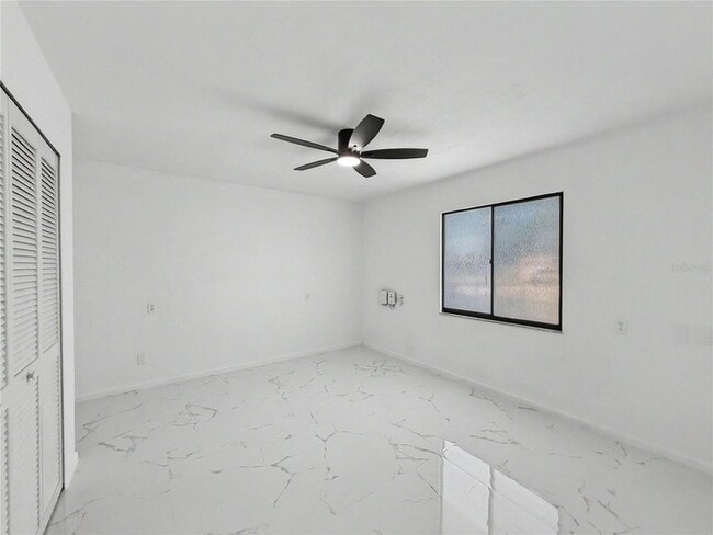 Building Photo - 2101 Hibiscus Rd