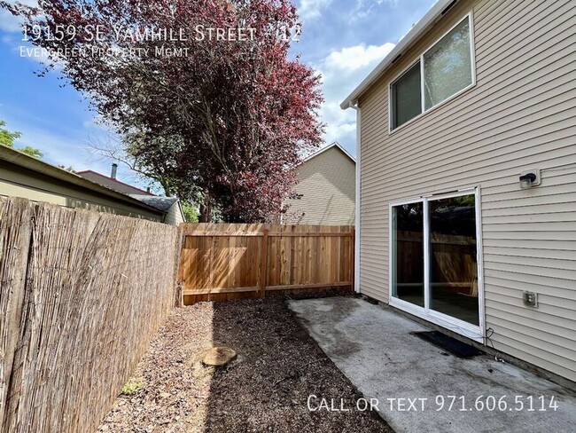 Building Photo - 19159 SE Yamhill St