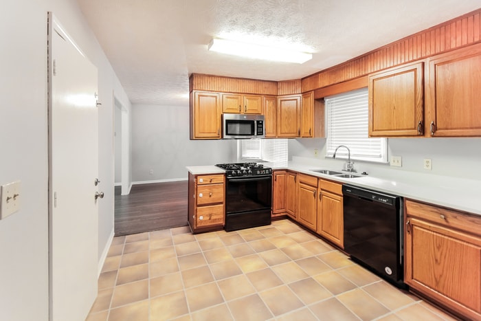Building Photo - 1205 Masters Ln