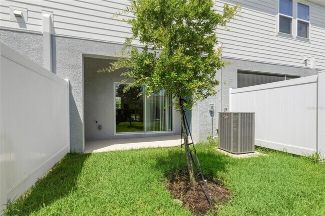 Building Photo - 8865 Daybreak St