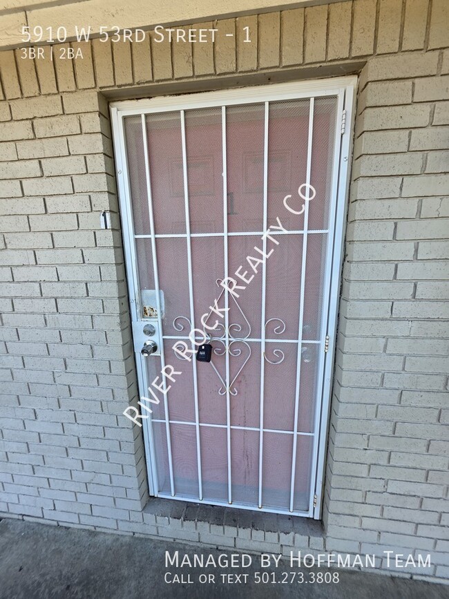 Building Photo - 5910 W 53rd St