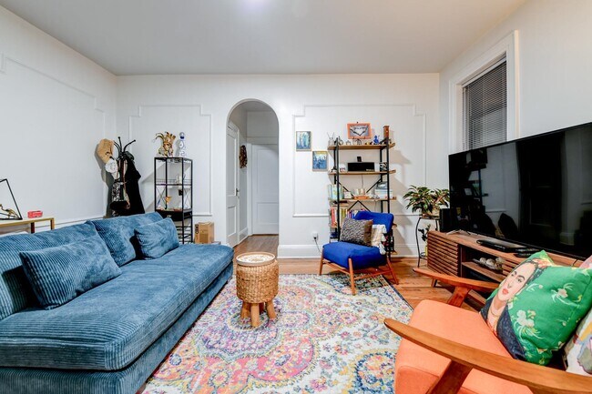 Building Photo - 901 Grand Ave