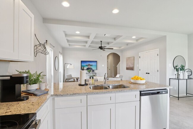 Building Photo - 8615 Valentina Wy