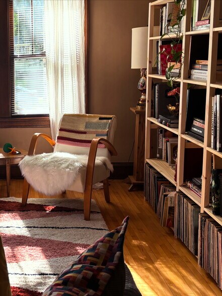 Building Photo - 3215 33rd Ave S