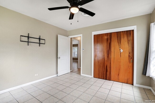 Building Photo - 358 Saratoga Dr