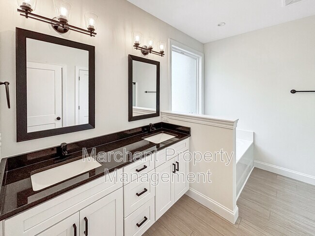 Building Photo - 15 Gerru Ct