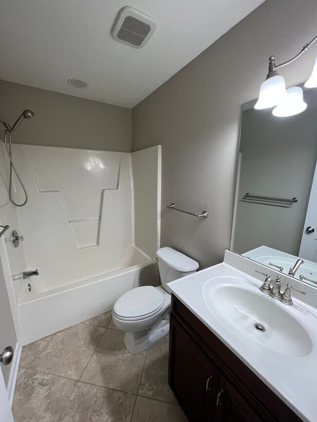 Building Photo - 4 Bedroom Home INDIAN TRAIL