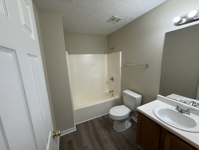 Building Photo - 1156 Micha Way