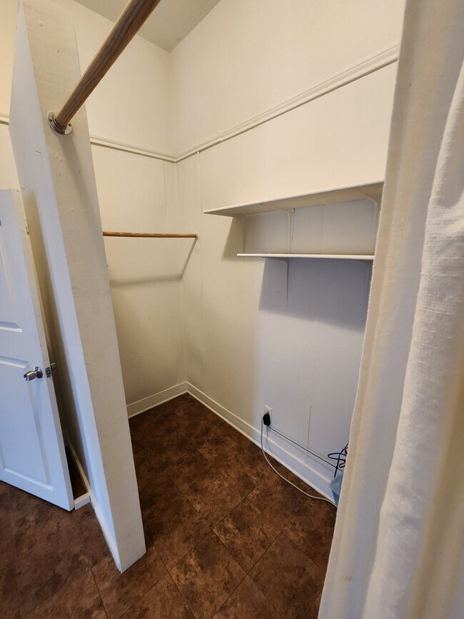 Building Photo - 1182 Navasota St