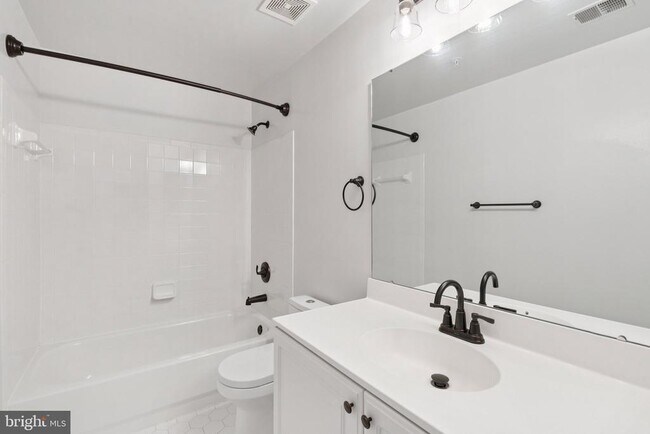 Building Photo - 1788 Paisley Ct