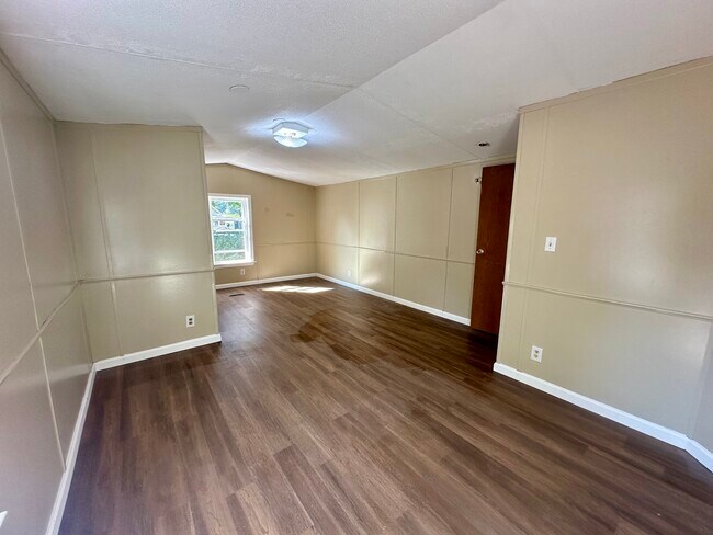 Building Photo - 315 Grubb Dr