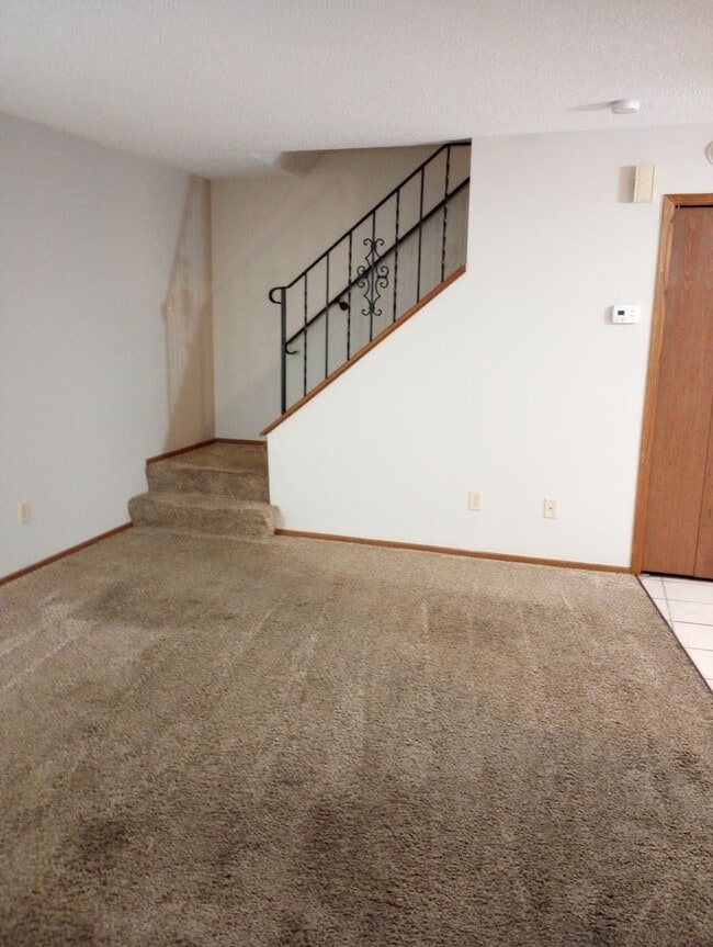 Building Photo - Two Bedroom Townhome