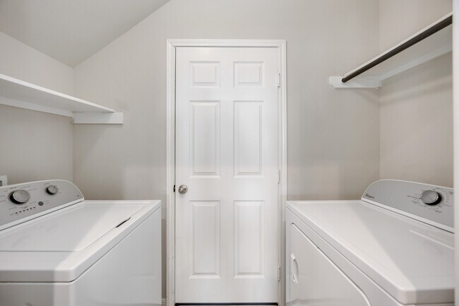 Building Photo - 6526 Macroom Meadows Ln