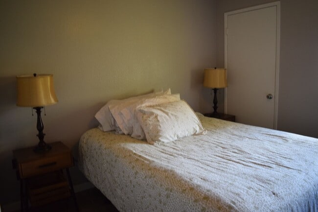 Building Photo - Fully remodeled & furnished Kihei Villages...