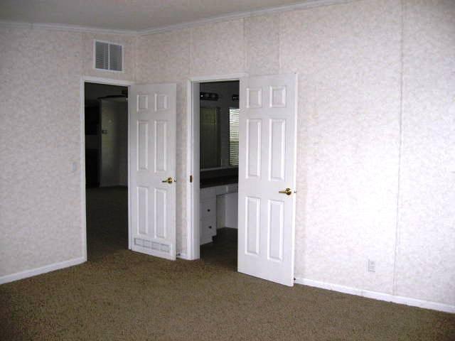 Building Photo - 9413 Alabama St