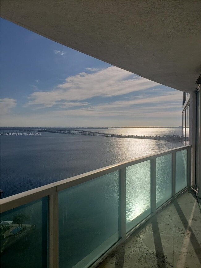 Primary Photo - 2101 Brickell Ave