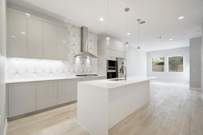 Building Photo - 2108 Tillery St